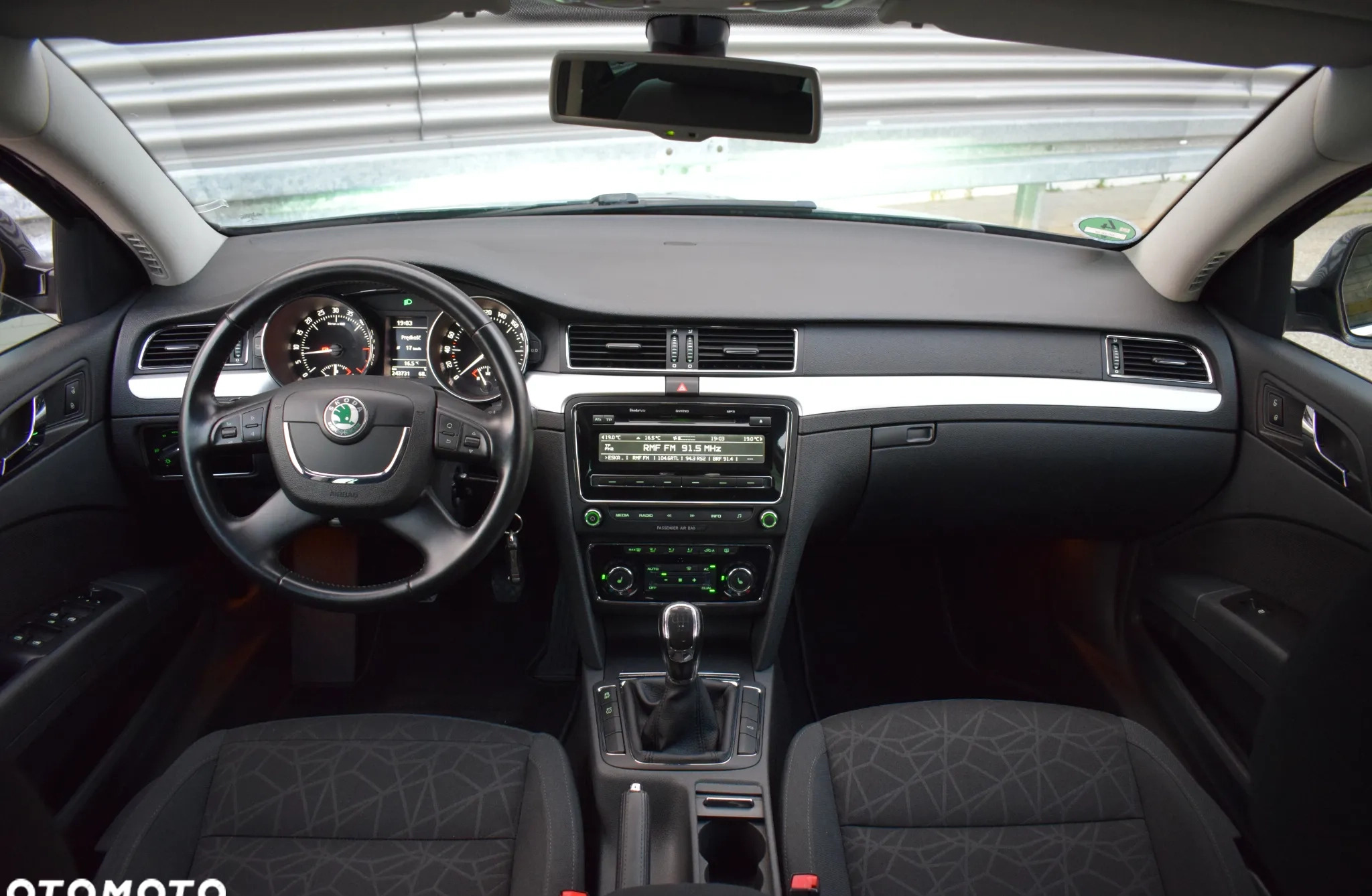 Skoda Superb cena 33900 przebieg: 243000, rok produkcji 2012 z Pruszcz Gdański małe 596